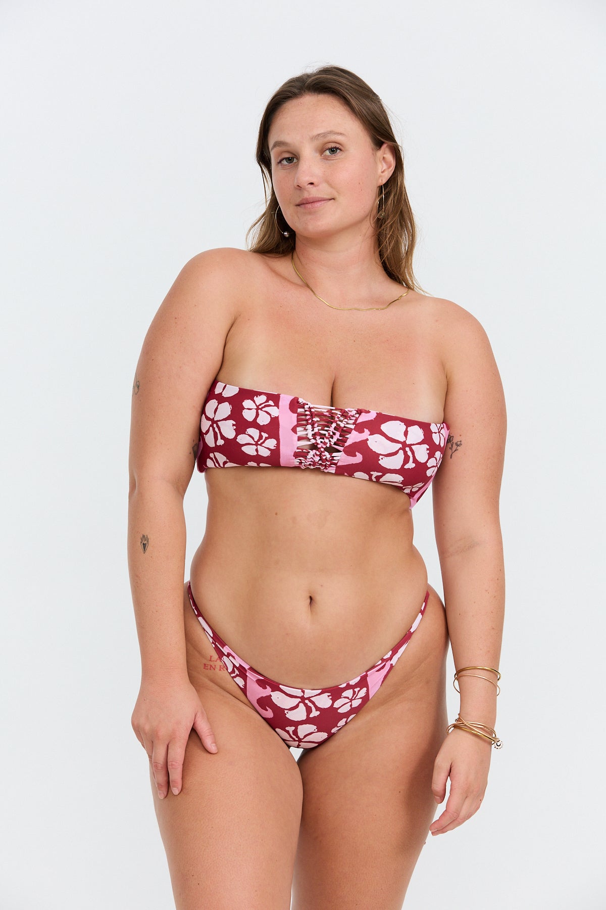 Alana Bottom - Papeete