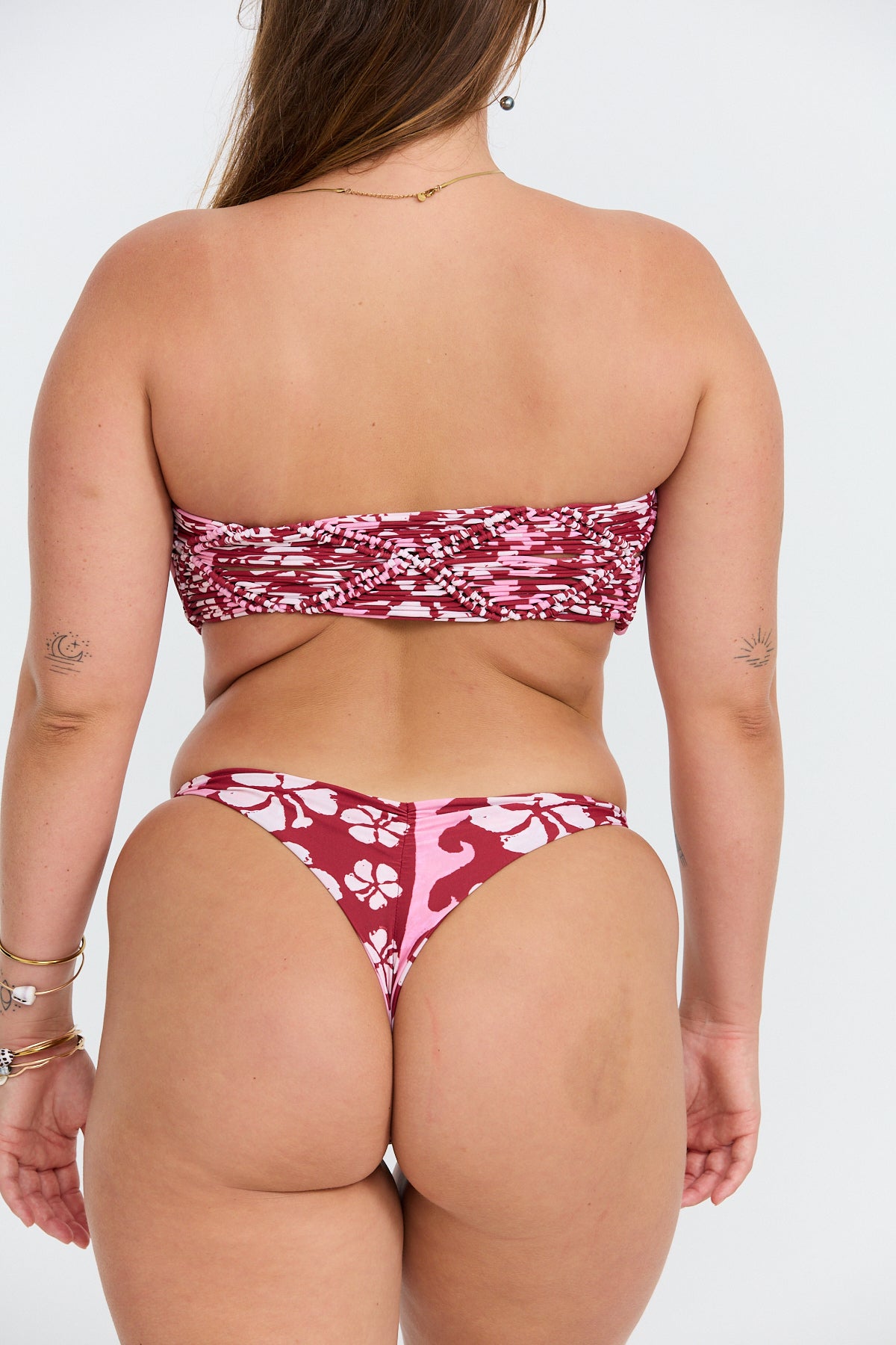 Alana Bottom - Papeete