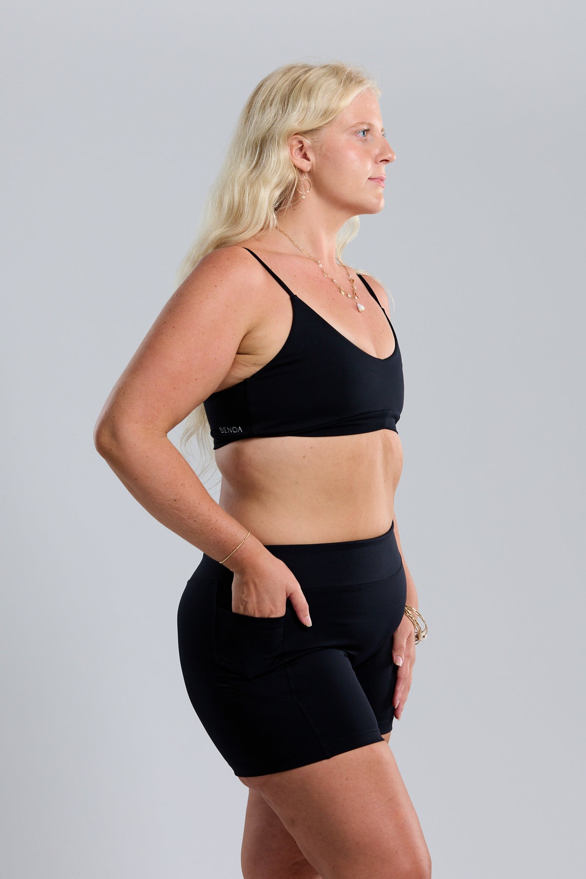 V-Back Active Short - Black