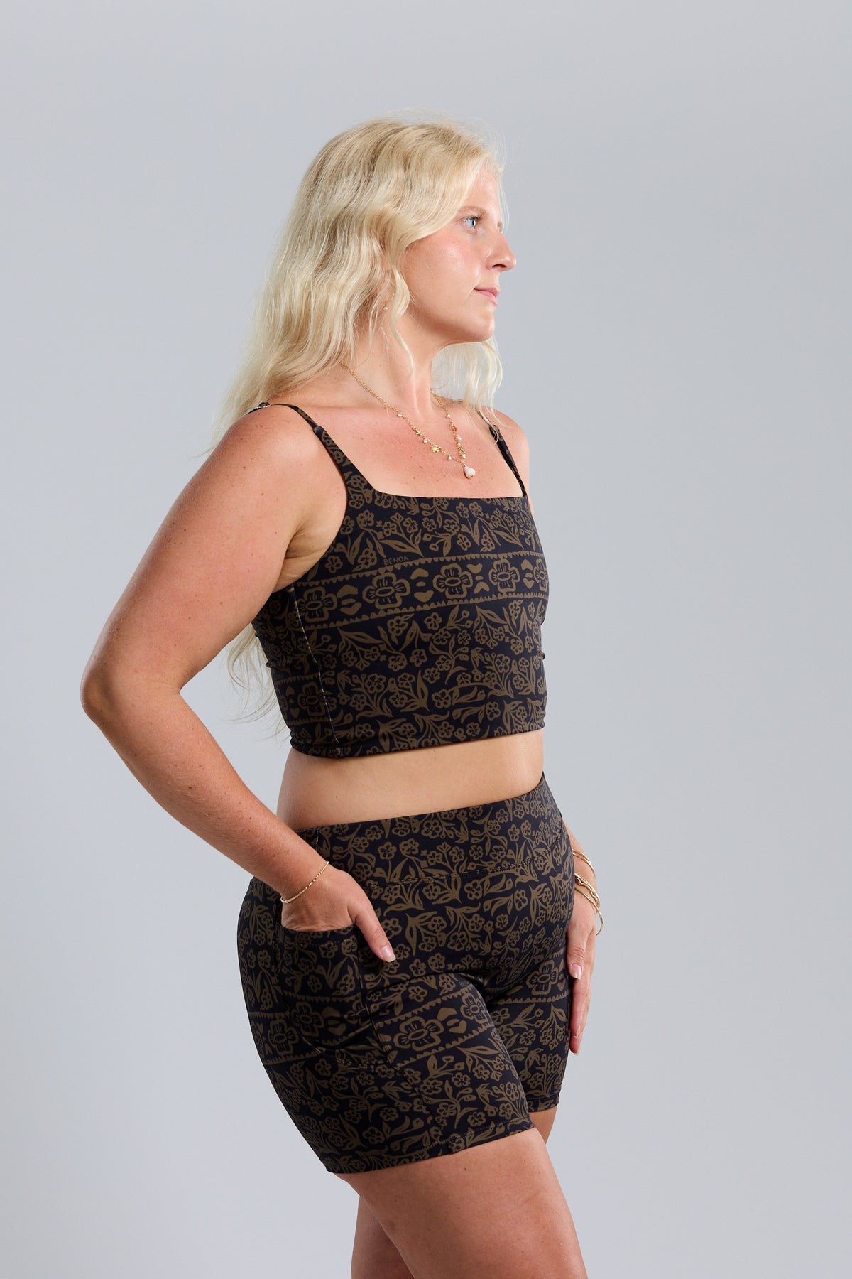 Everywhere Active Tank - Brown Batik