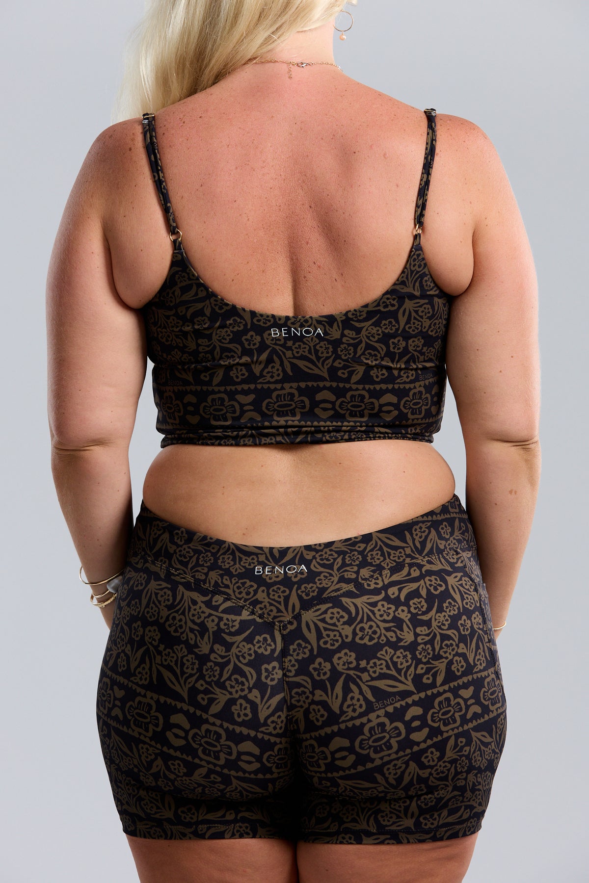 Everywhere Active Tank - Brown Batik