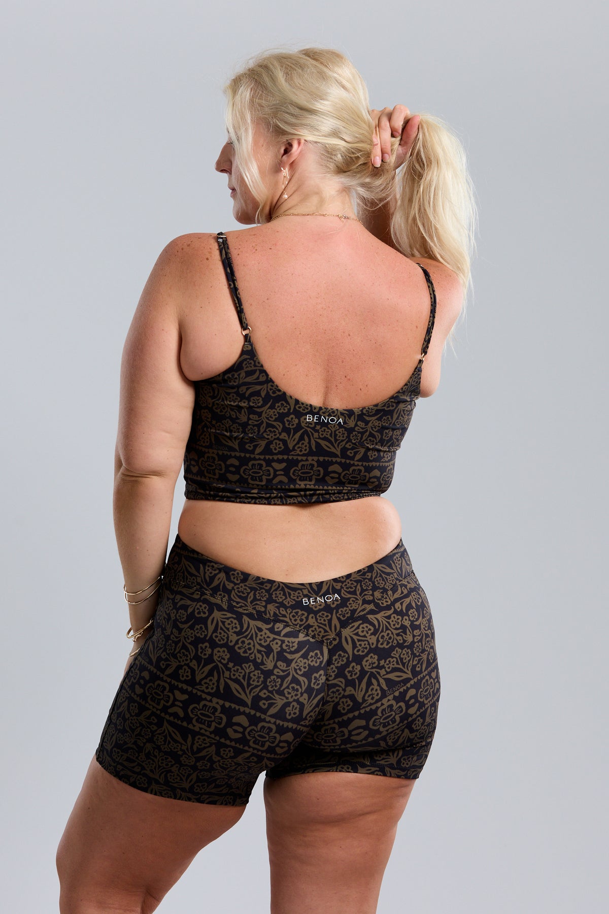 Everywhere Active Tank - Brown Batik