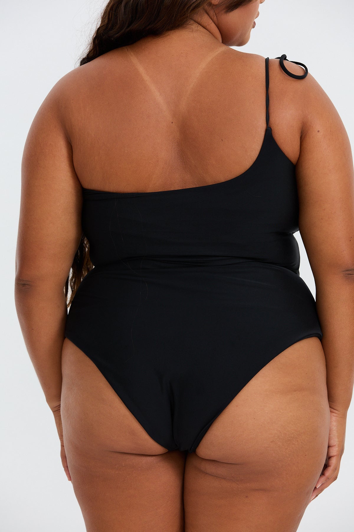 Makaio Curve One Piece - Black