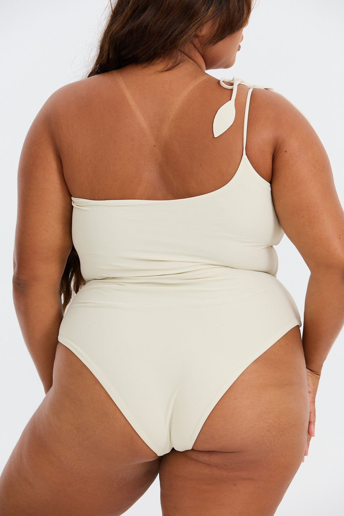 Makaio Curve One Piece - Gardenia