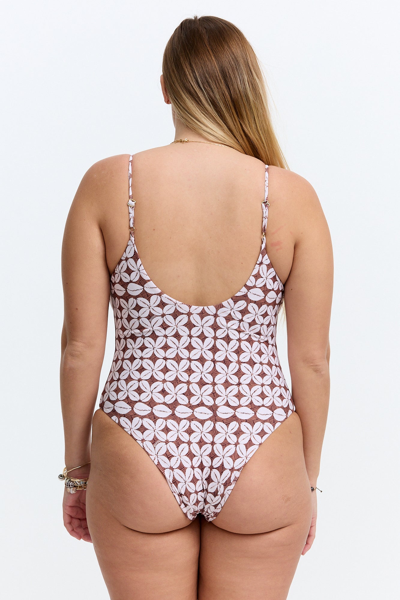 Makenna One Piece 2.0 - Cowrie Basket