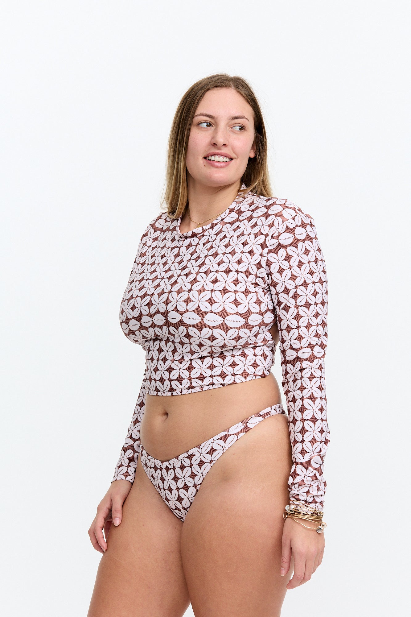 Ocean Top - Cowrie Basket