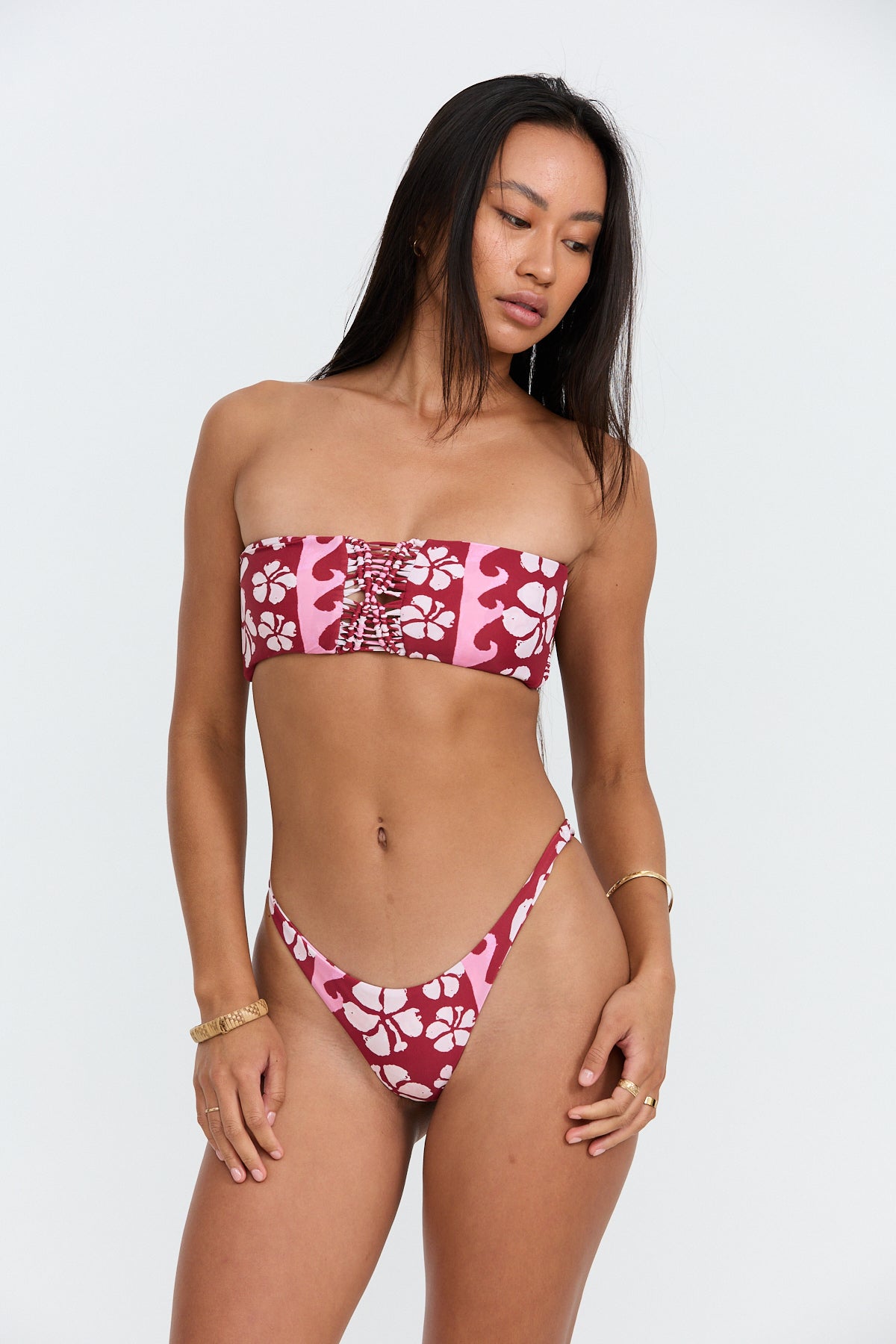 Alana Bottom - Papeete