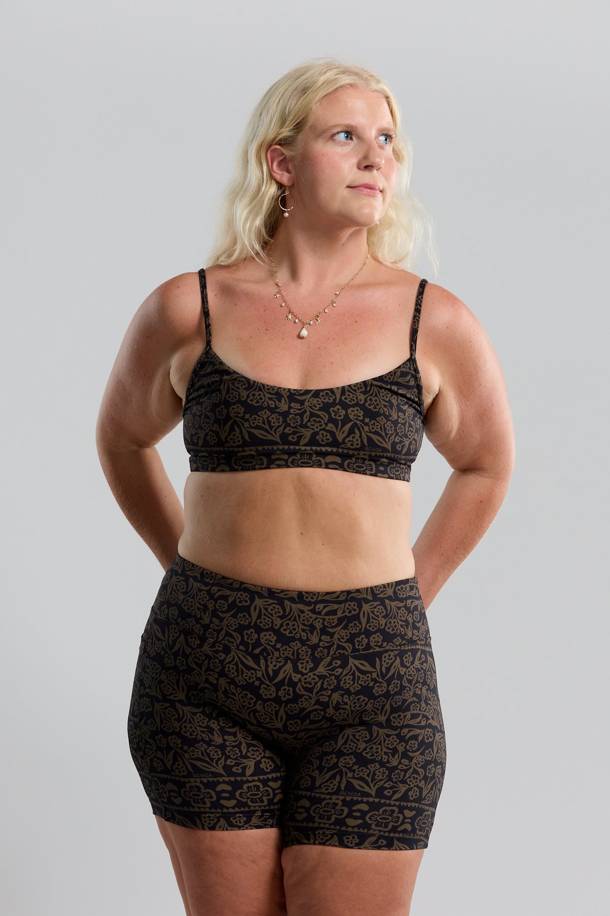 THE Sports Bra - Brown Batik