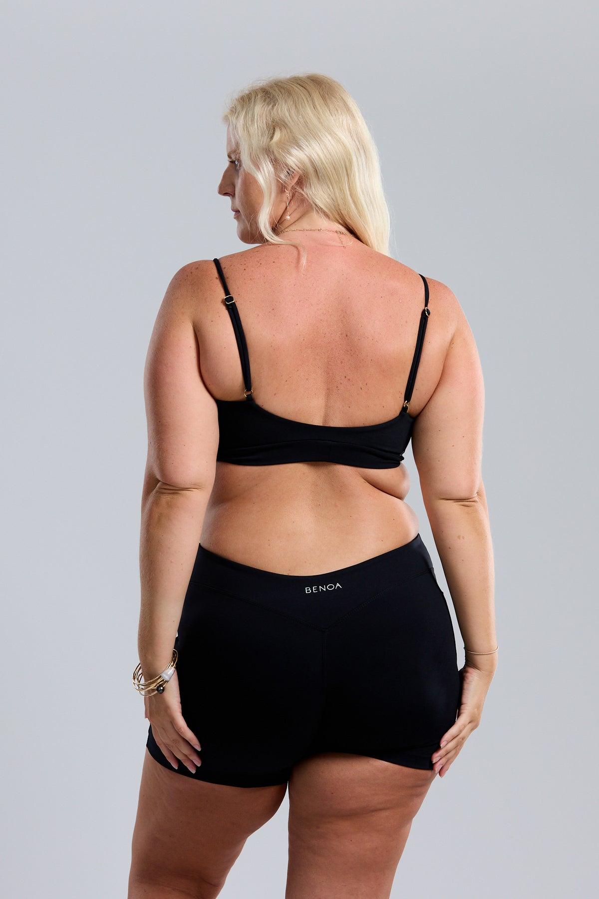 V-Back Active Short - Black