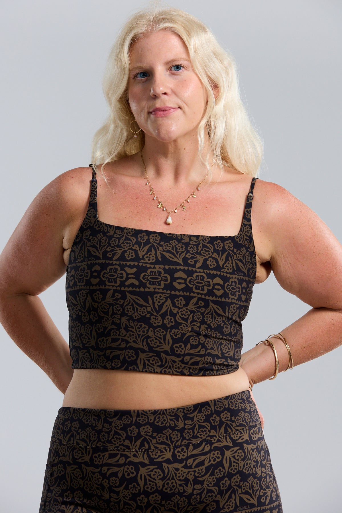Everywhere Active Tank - Brown Batik
