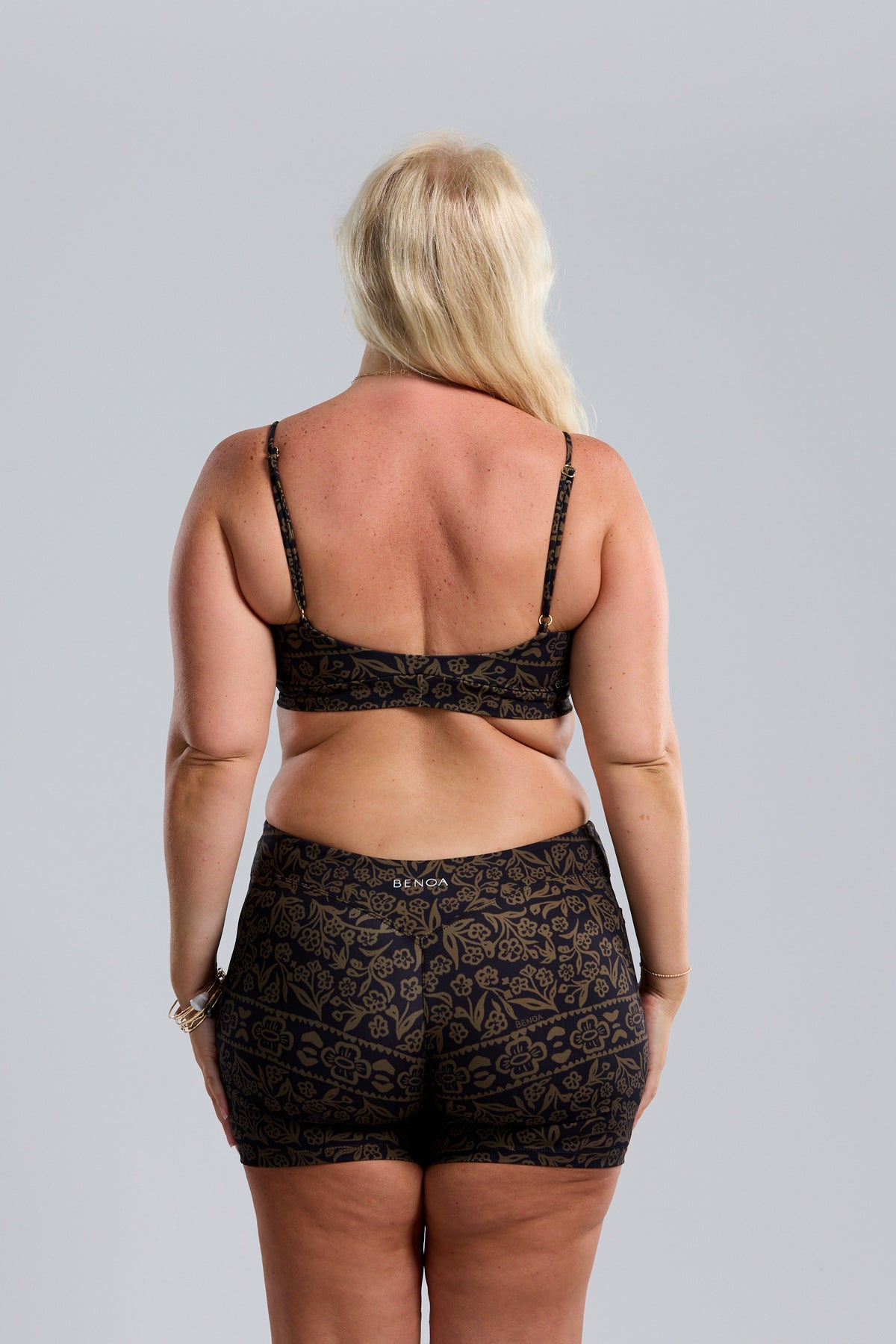 V-Back Active Short - Brown Batik