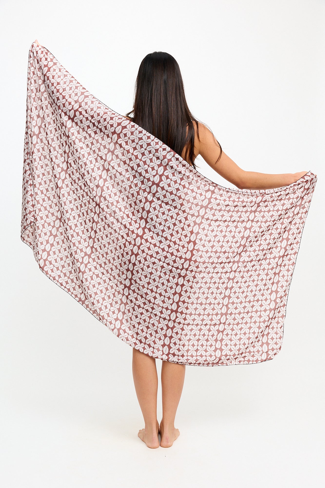 Pareo 2.0 - Cowrie Basket