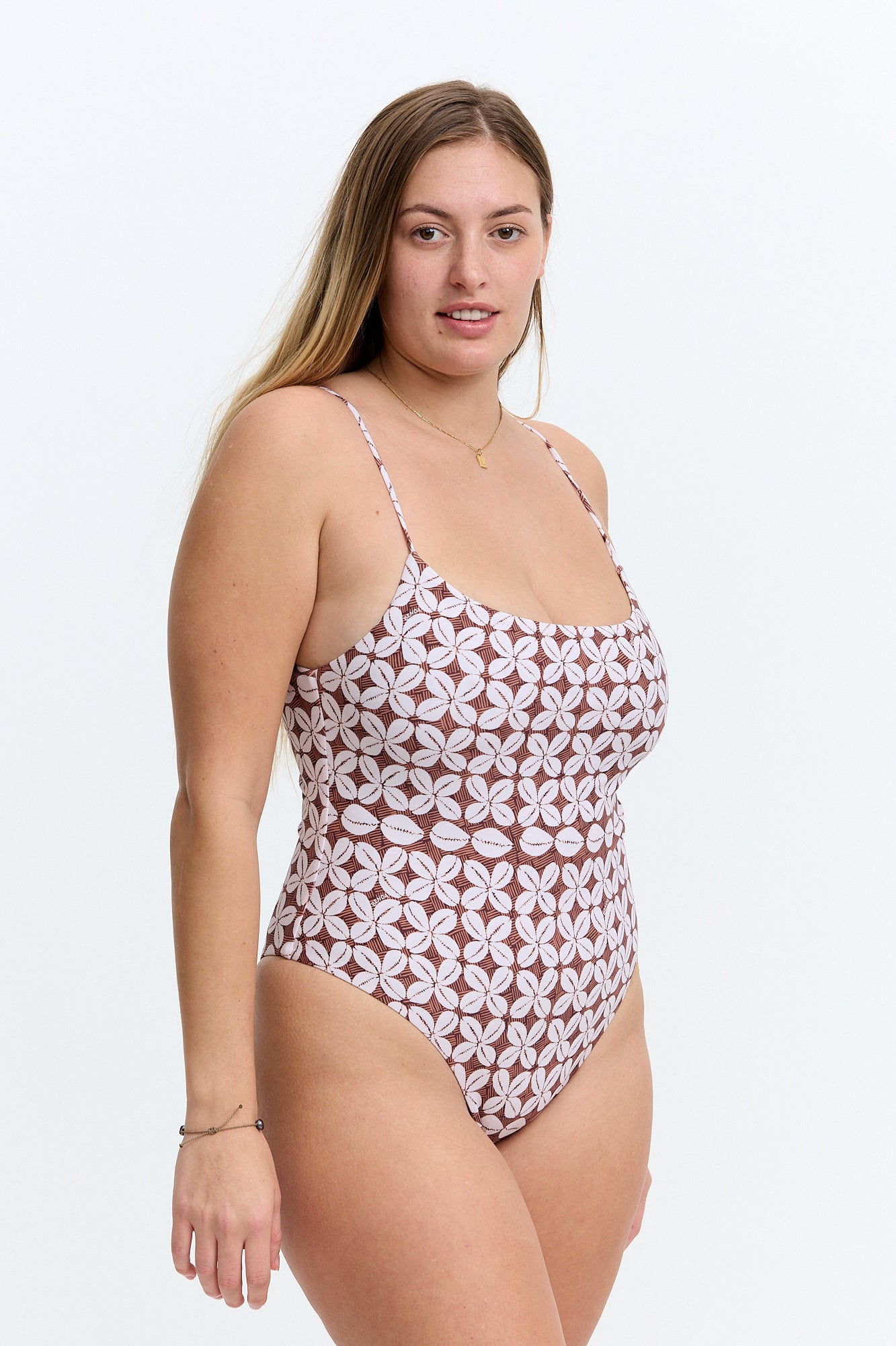 Makenna One Piece 2.0 - Cowrie Basket
