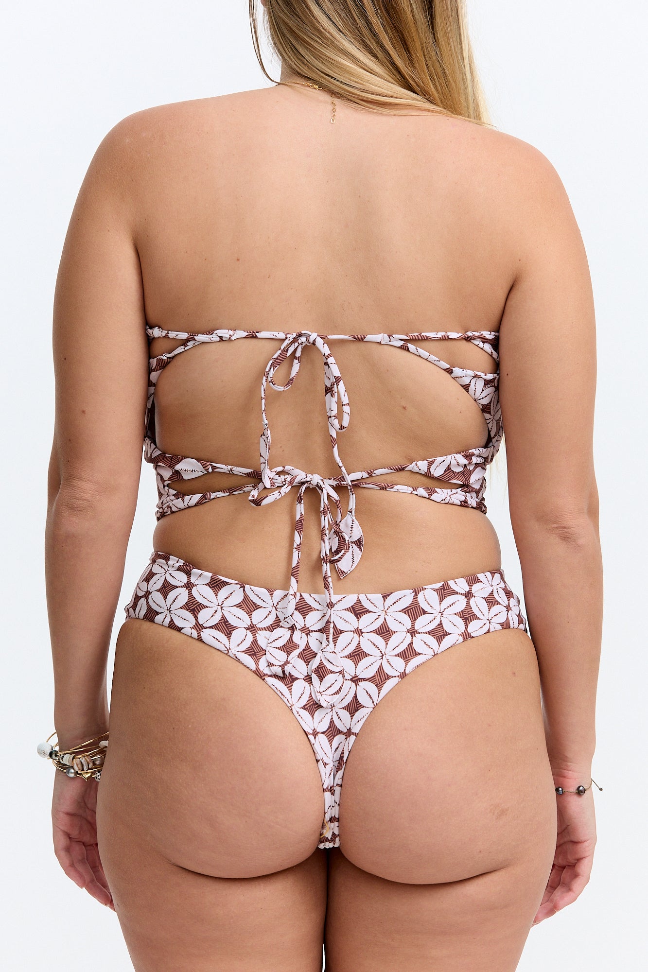 India One Piece 2.0 - Cowrie Basket